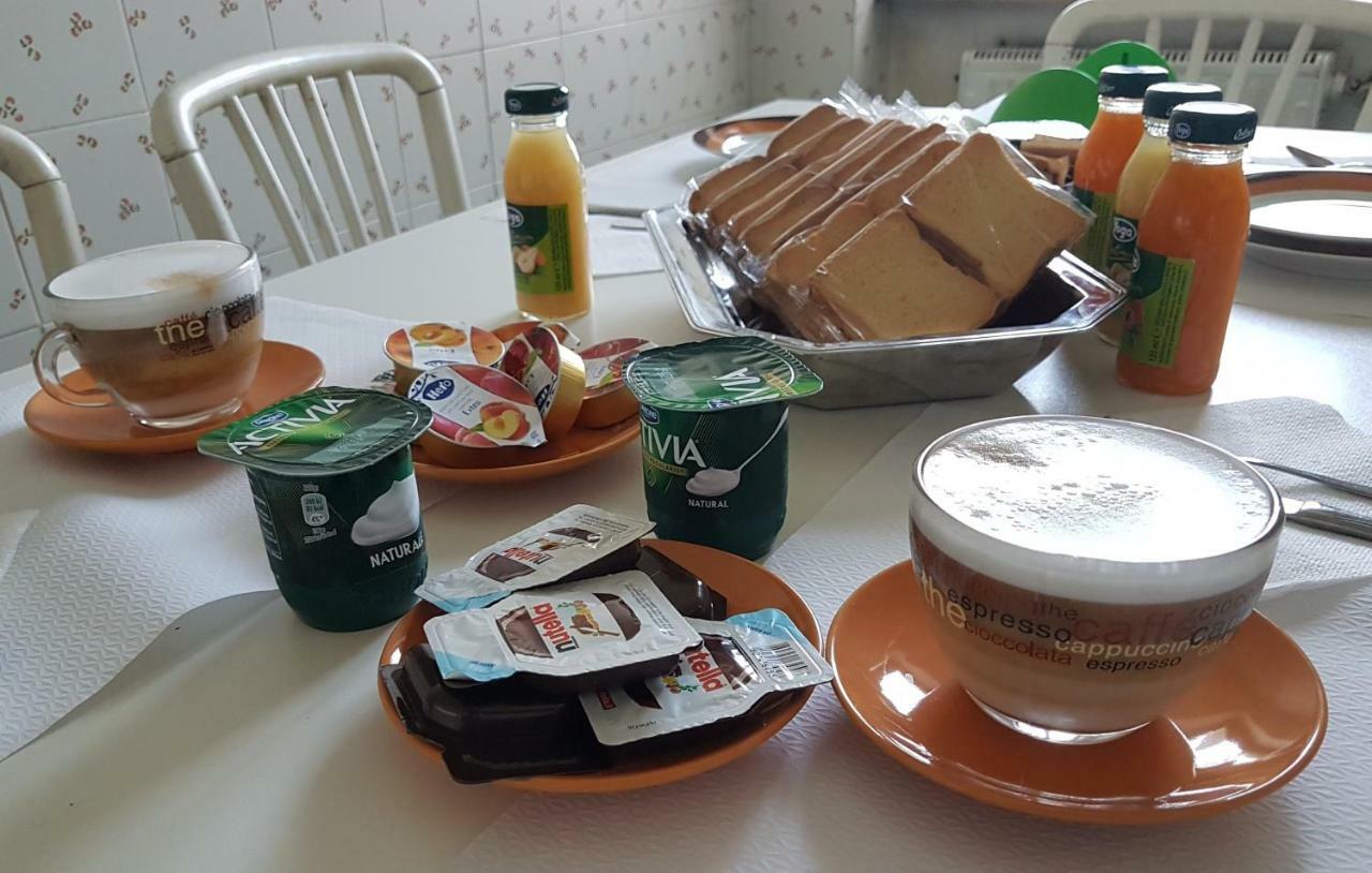 Cecchina L'Arancio B&B المظهر الخارجي الصورة