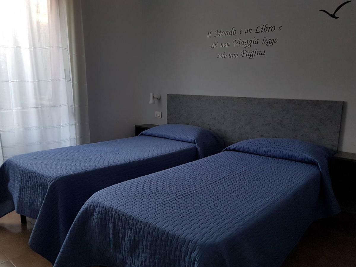 Cecchina L'Arancio B&B المظهر الخارجي الصورة